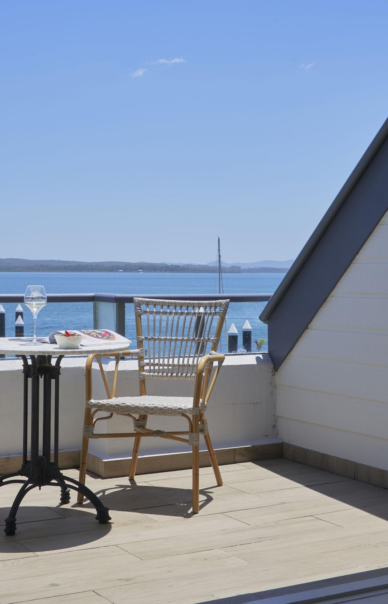 Hotel Anchorage Port Stephens Corlette Esterno foto