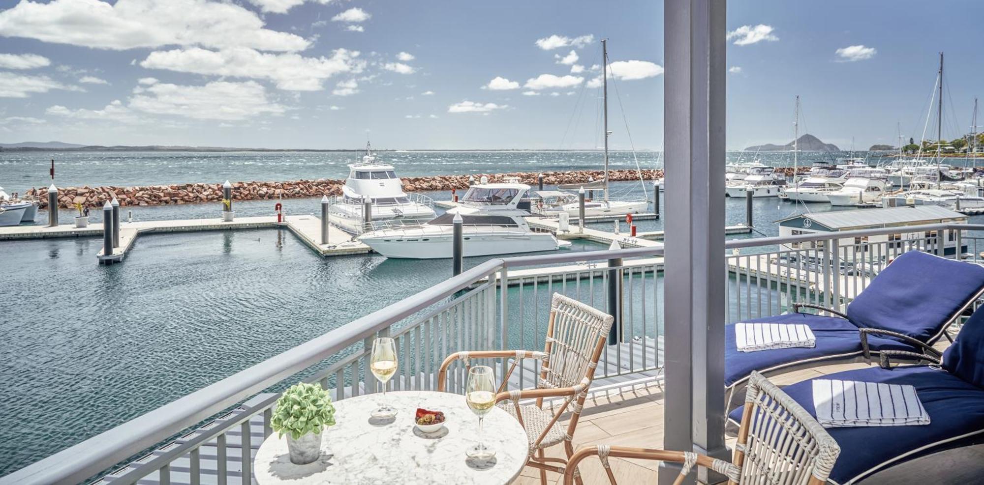 Hotel Anchorage Port Stephens Corlette Esterno foto