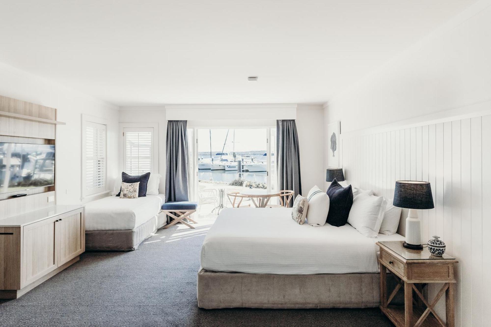 Hotel Anchorage Port Stephens Corlette Esterno foto