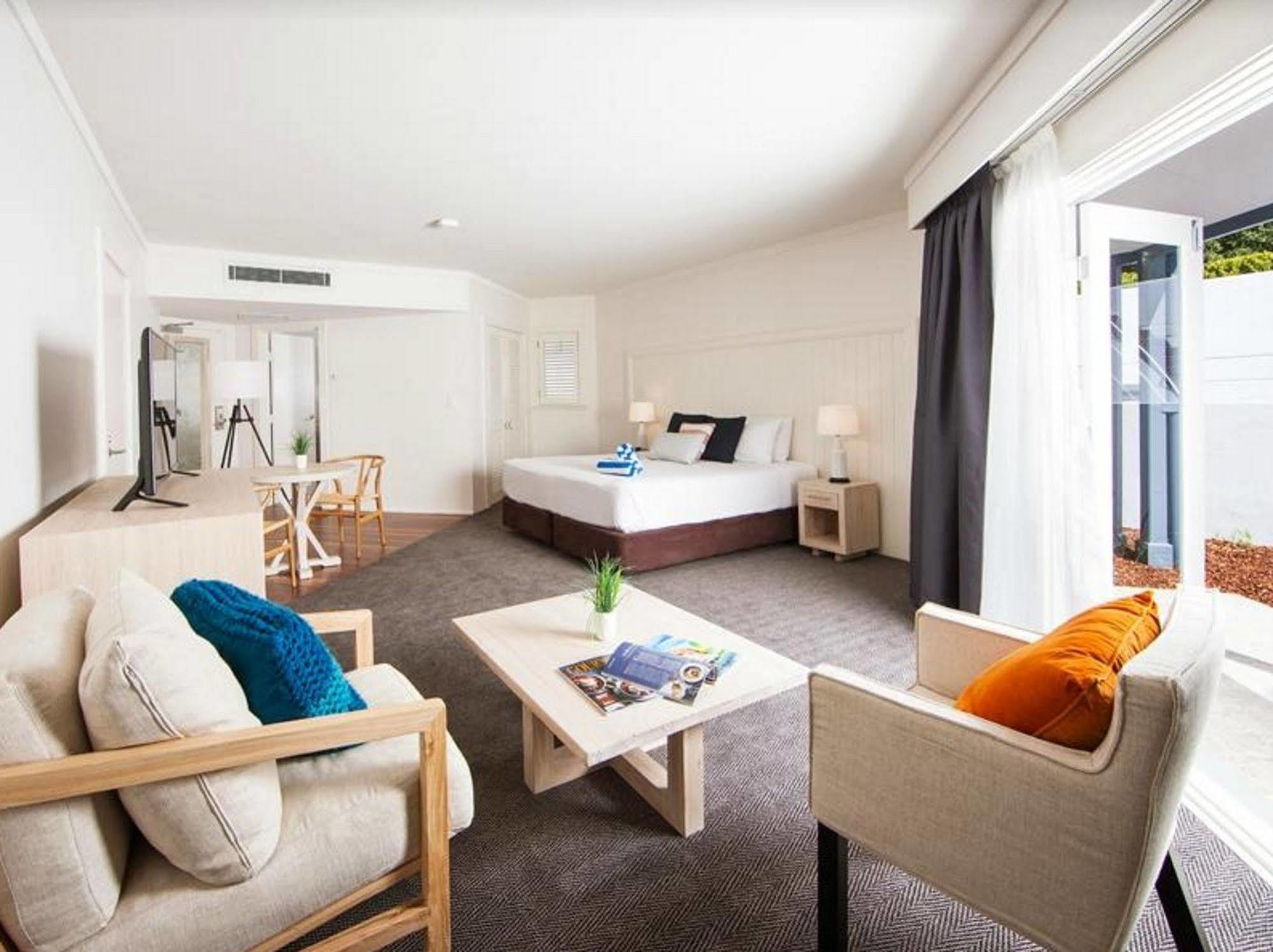 Hotel Anchorage Port Stephens Corlette Esterno foto